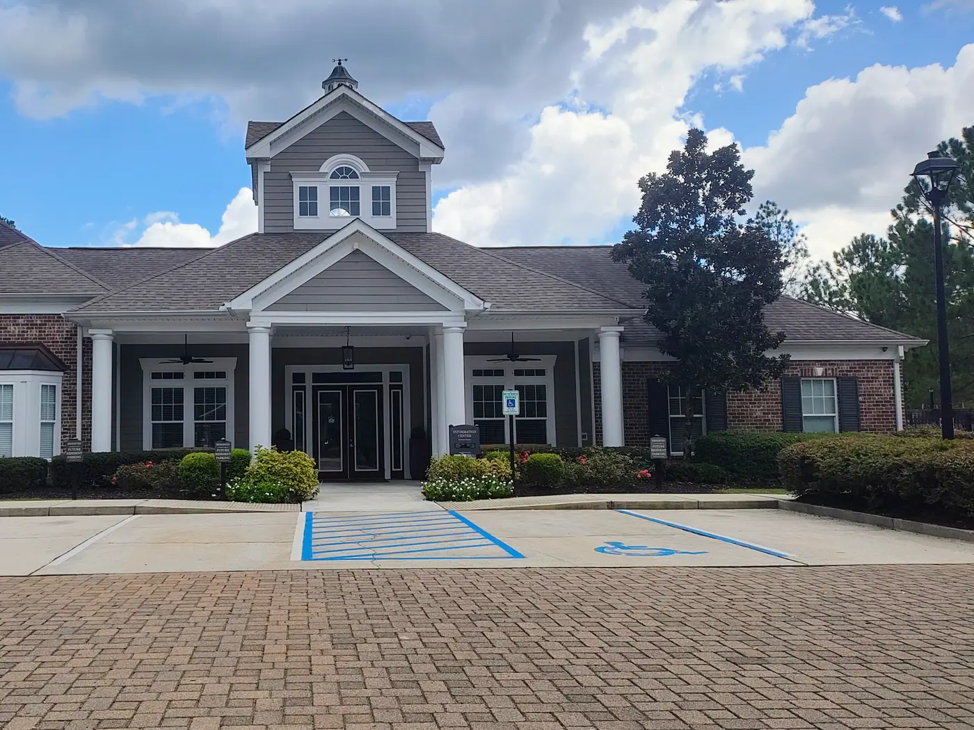 Clubhouse at Charleston Apartment Homes in West Mobile