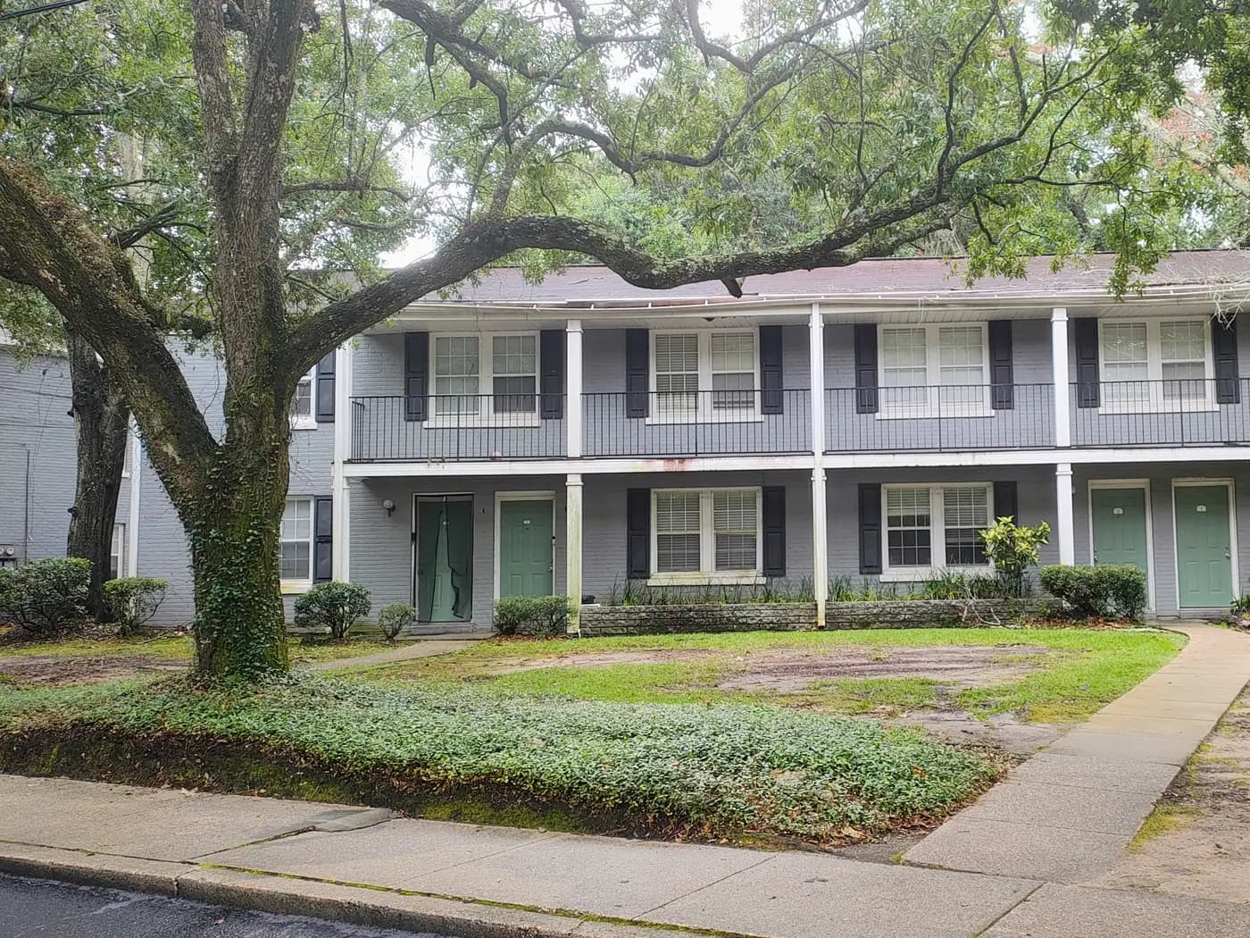 Two-story townhomes under the oaks at Midtown Oaks