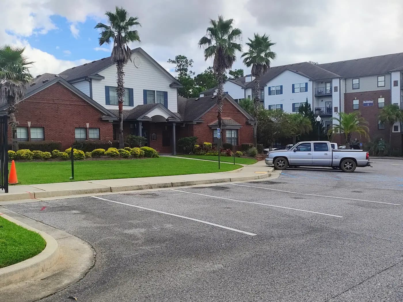 Apartment buildings at Retreat at Schillinger