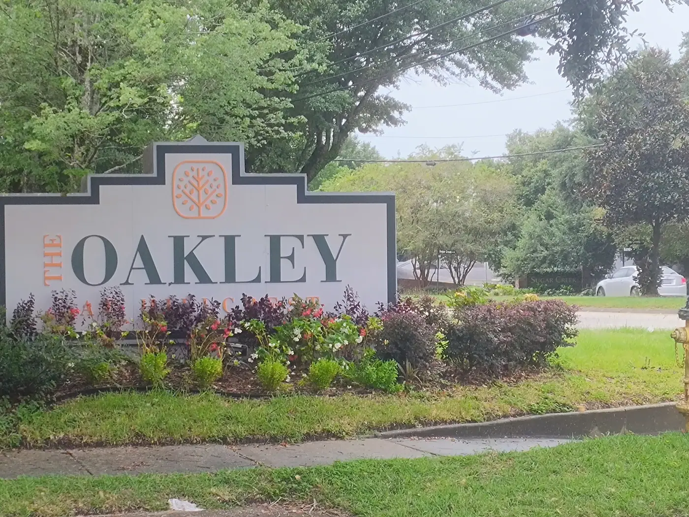 The Oakley entrance sign on Hillcrest Road